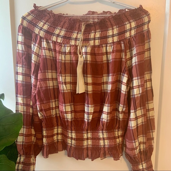 Off shoulder plaid blouse - Picture 3 of 5